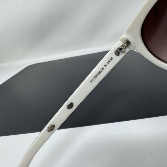 Prive Revaux The Expressionist C100 polarized white round frame sunglasses main image 5